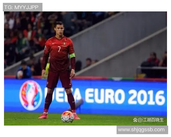 探讨历史上哪个足球明星在巅峰时期展现出最强的竞技水平与影响力